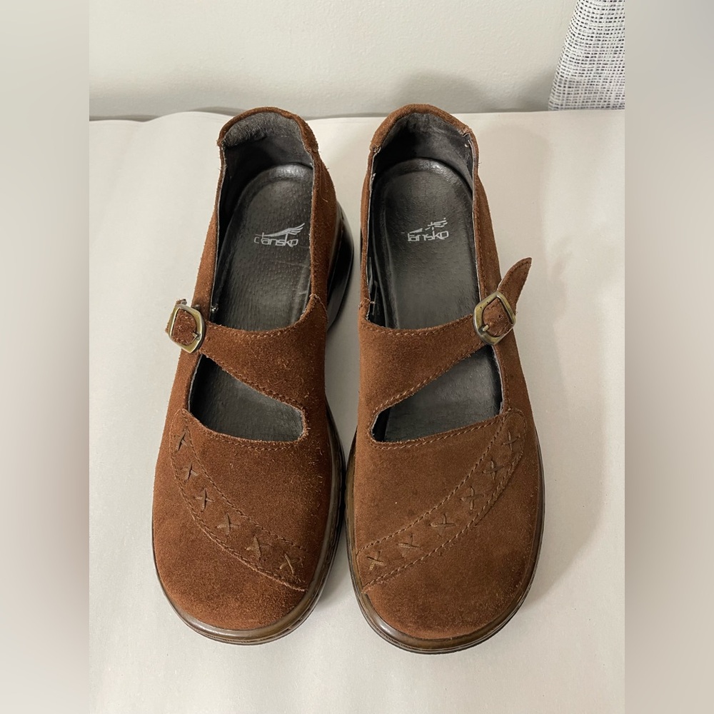 Dansko Fran Suede Mary Janes in Brown Suede Sz 38 Platform Comfortable - Picture 2 of 6